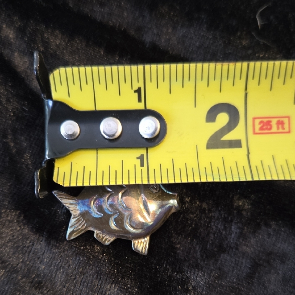 Source Unknown Silver 3-Dimensional Fish Earrings - image 7